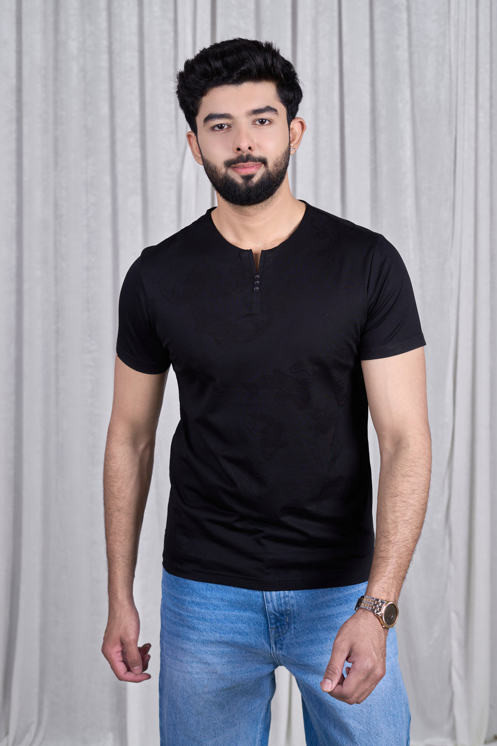 Class 6639 – Black Fish Design Henley
