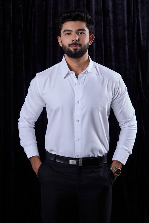 Class 004 (Signature White)