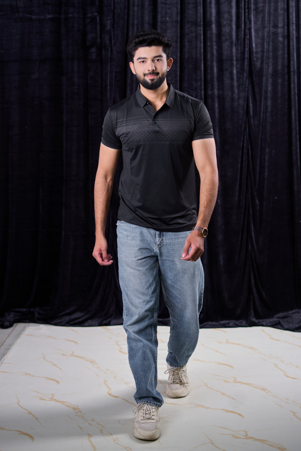 Class 105-8809 (Shiny Black)